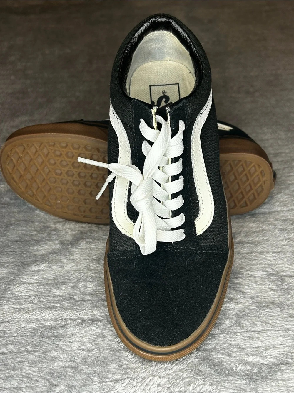 VANS Shoes Off the Wall Old Skool Black w/ Gum Sole Men’s Size 5/Women Size 6.5